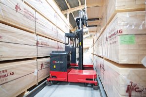 Wózki widłowe czterokierunkowe do wynajęcia